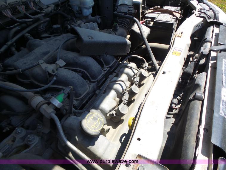 image for item L6129 2006 Ford Escape SUV