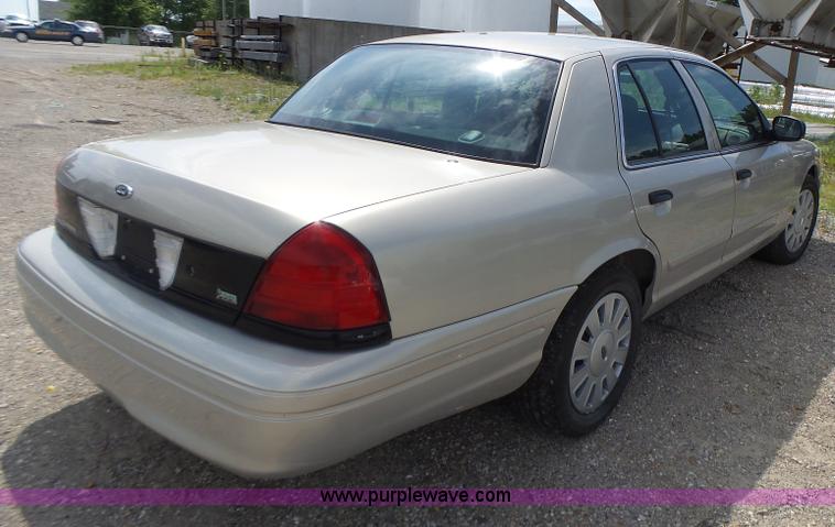 image for item L6162 2010 Ford Crown Victoria Police Interceptor