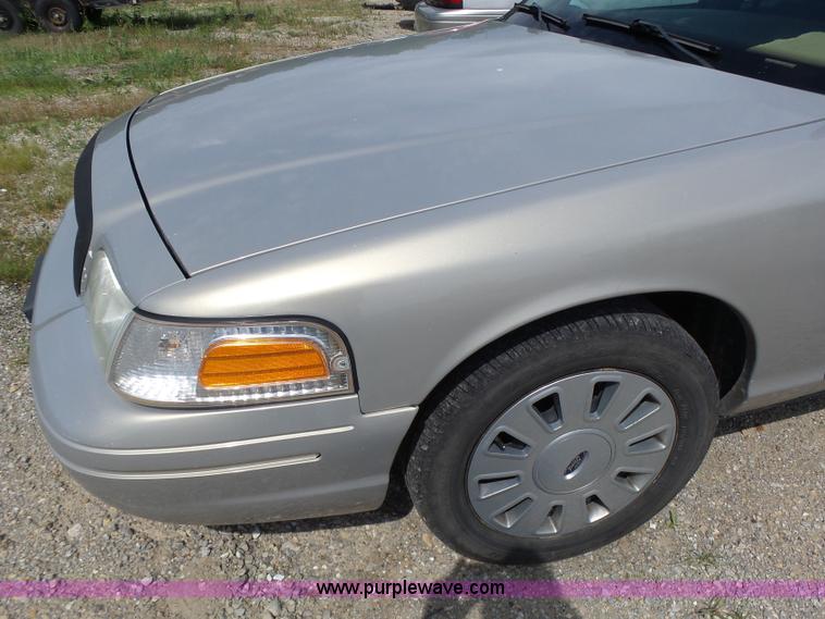 image for item L6162 2010 Ford Crown Victoria Police Interceptor