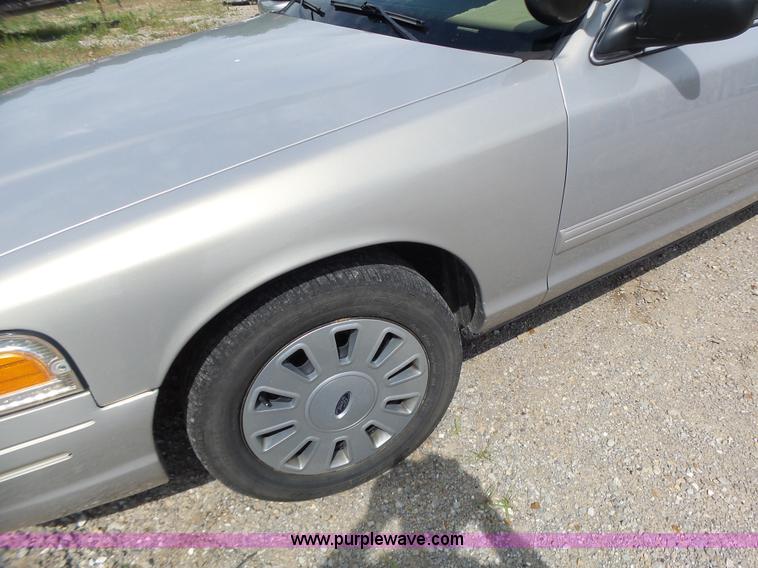 image for item L6162 2010 Ford Crown Victoria Police Interceptor