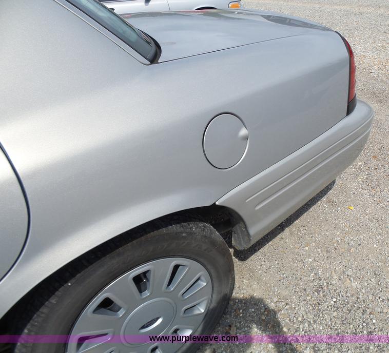 image for item L6162 2010 Ford Crown Victoria Police Interceptor