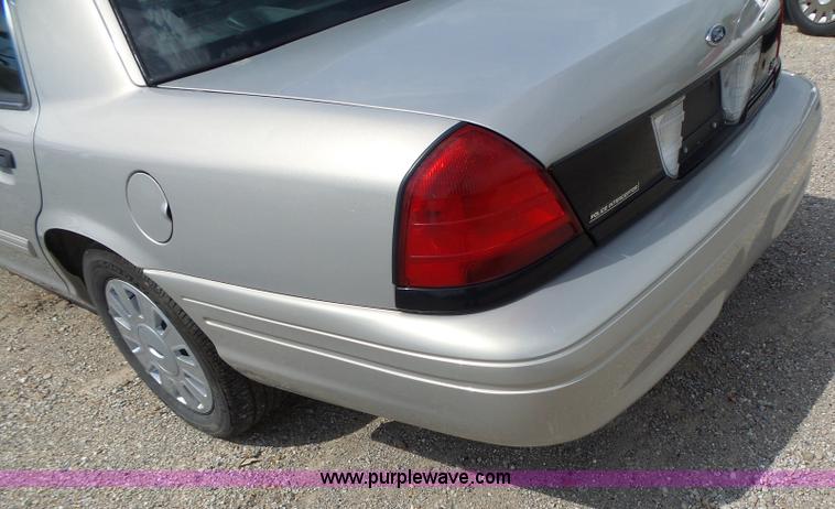 image for item L6162 2010 Ford Crown Victoria Police Interceptor