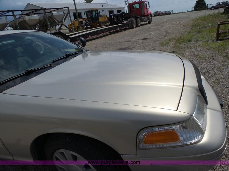 image for item L6162 2010 Ford Crown Victoria Police Interceptor
