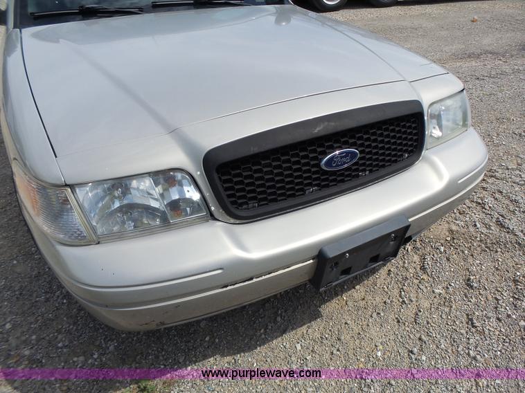 image for item L6162 2010 Ford Crown Victoria Police Interceptor