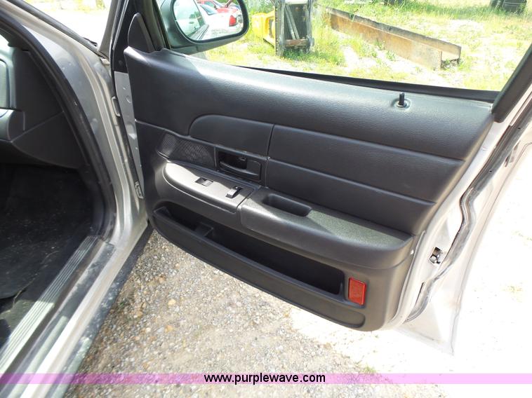 image for item L6162 2010 Ford Crown Victoria Police Interceptor