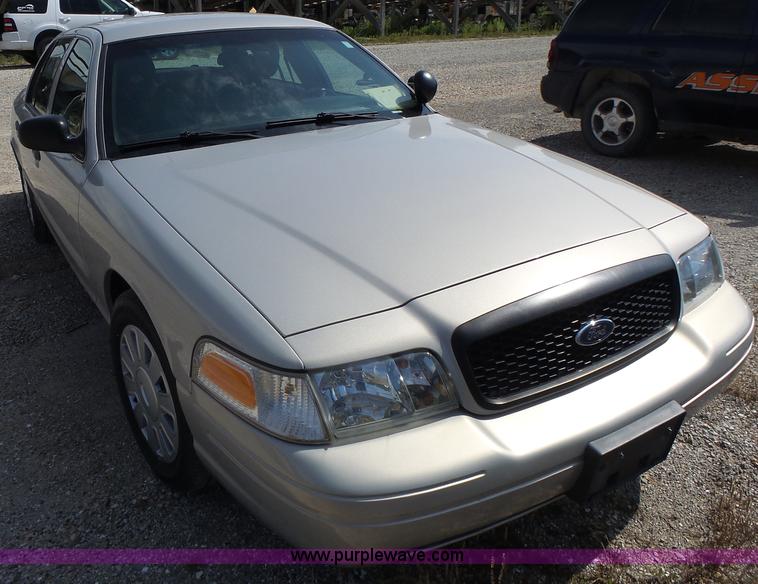 image for item L6163 2011 Ford Crown Victoria Police Interceptor