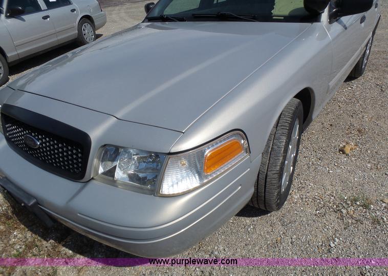 image for item L6163 2011 Ford Crown Victoria Police Interceptor
