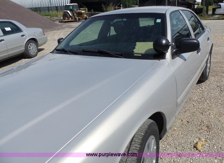 image for item L6163 2011 Ford Crown Victoria Police Interceptor