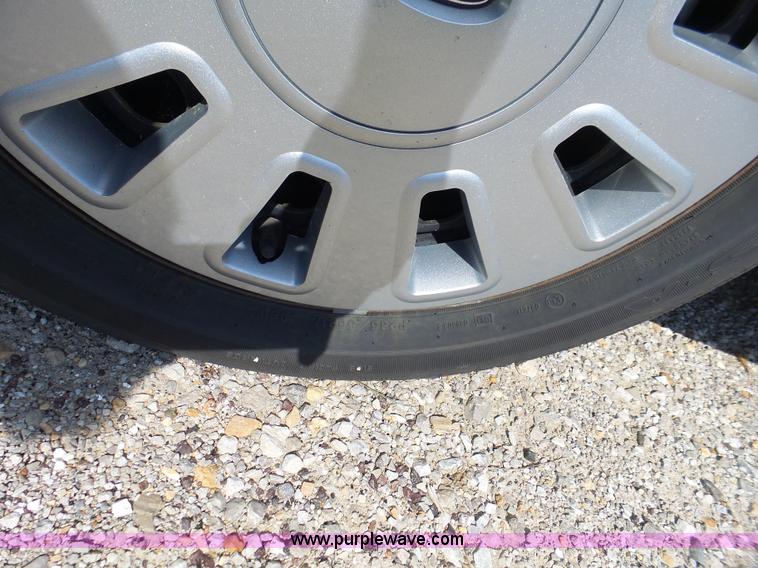 image for item L6163 2011 Ford Crown Victoria Police Interceptor