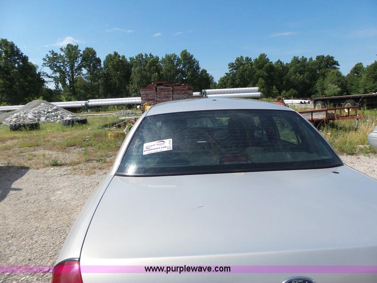 image for item L6163 2011 Ford Crown Victoria Police Interceptor