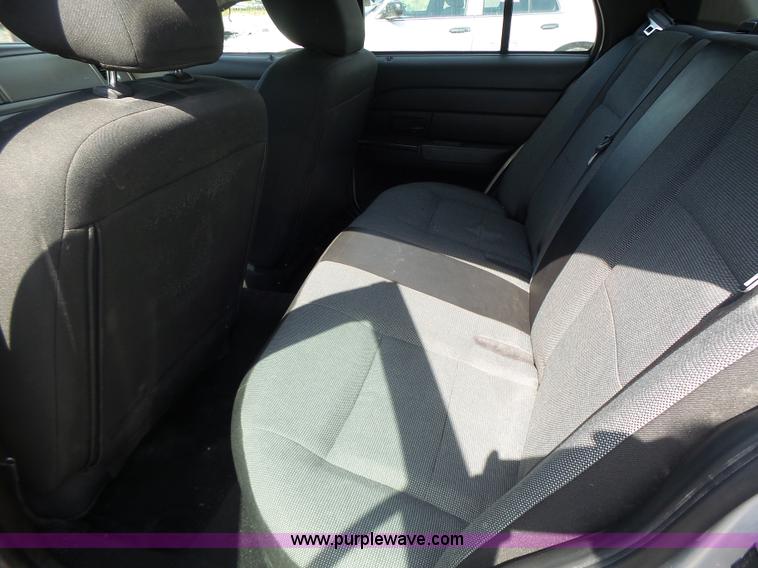 image for item L6163 2011 Ford Crown Victoria Police Interceptor