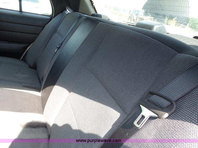 image for item L6163 2011 Ford Crown Victoria Police Interceptor