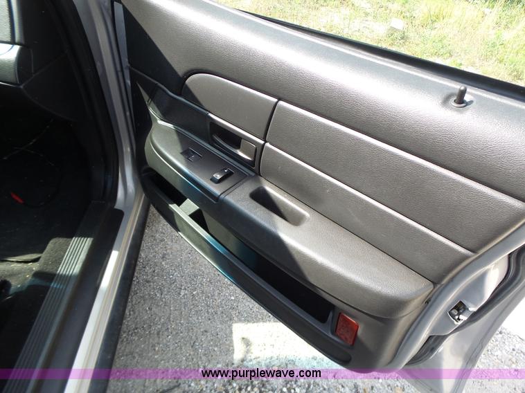 image for item L6163 2011 Ford Crown Victoria Police Interceptor