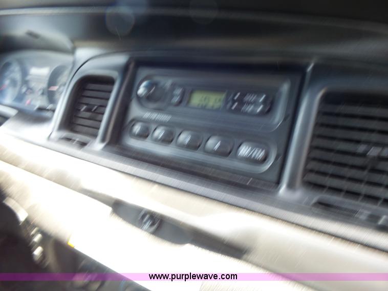 image for item L6163 2011 Ford Crown Victoria Police Interceptor