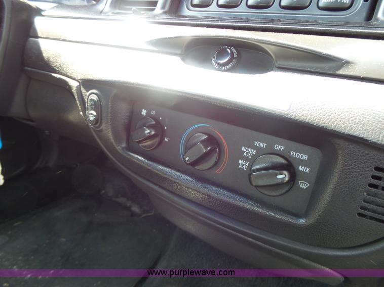 image for item L6163 2011 Ford Crown Victoria Police Interceptor