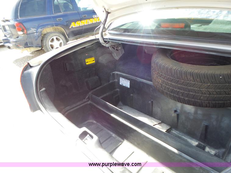 image for item L6163 2011 Ford Crown Victoria Police Interceptor