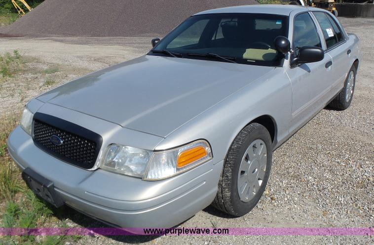 image for item L6164 2011 Ford Crown Victoria Police Interceptor