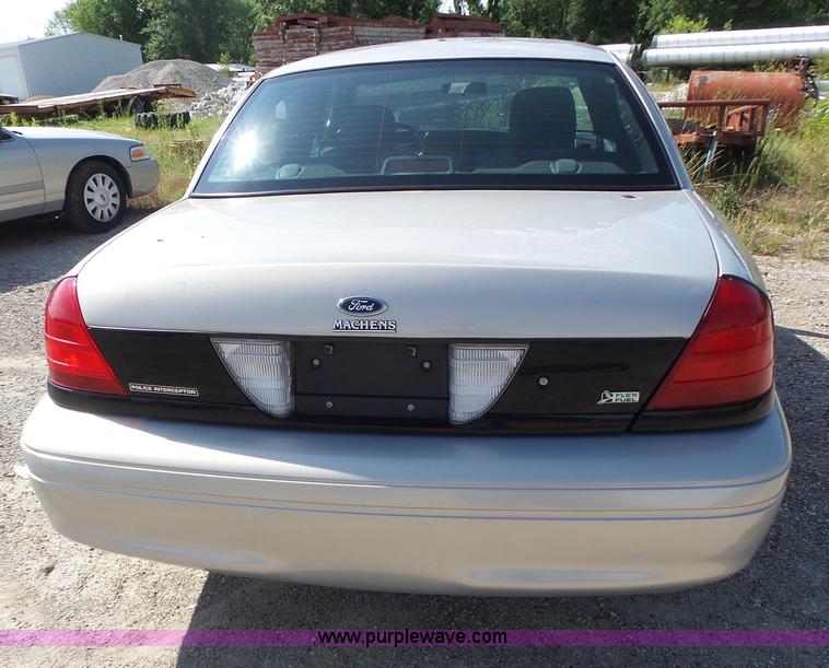 image for item L6164 2011 Ford Crown Victoria Police Interceptor