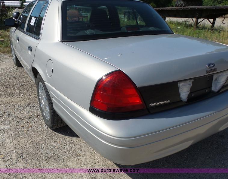 image for item L6164 2011 Ford Crown Victoria Police Interceptor