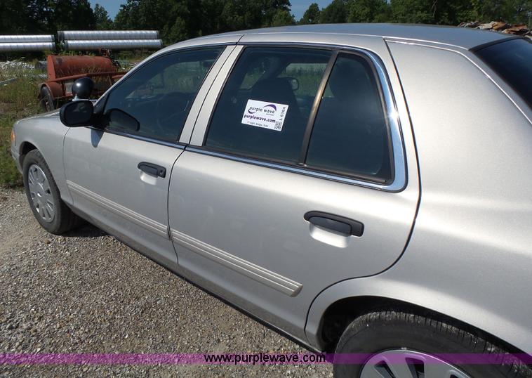 image for item L6164 2011 Ford Crown Victoria Police Interceptor