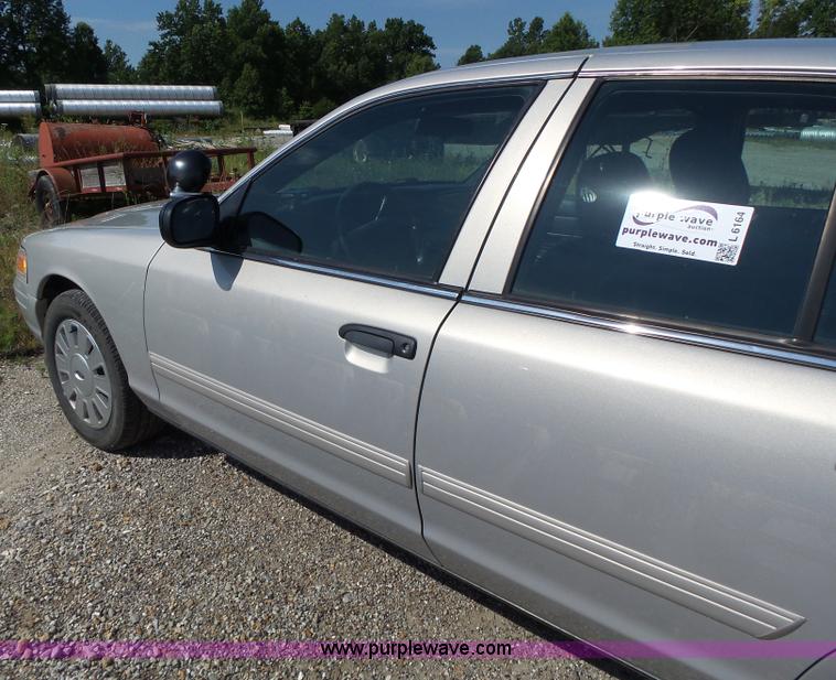 image for item L6164 2011 Ford Crown Victoria Police Interceptor