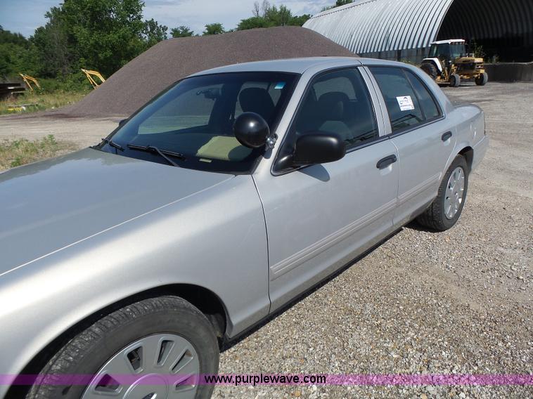 image for item L6164 2011 Ford Crown Victoria Police Interceptor