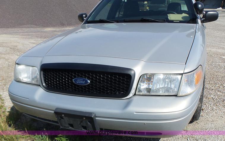 image for item L6164 2011 Ford Crown Victoria Police Interceptor