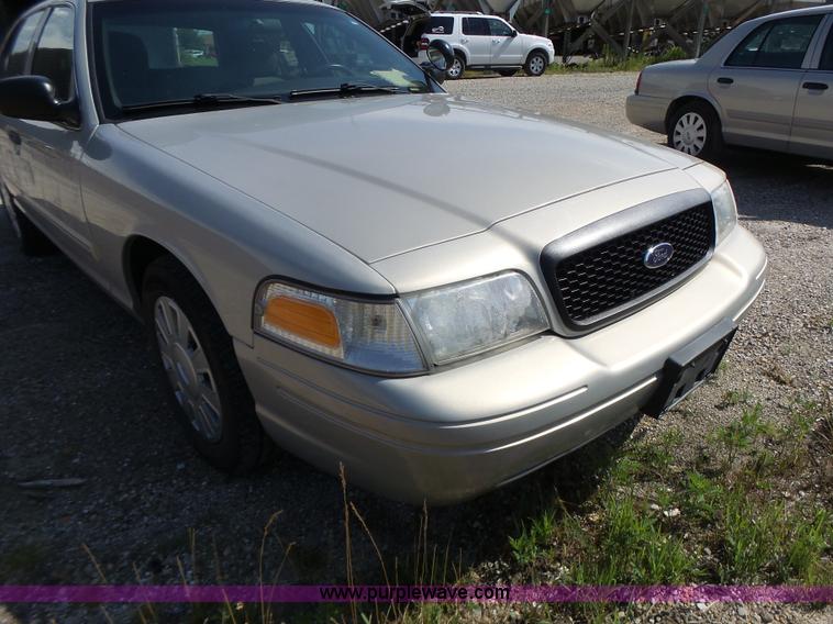 image for item L6164 2011 Ford Crown Victoria Police Interceptor