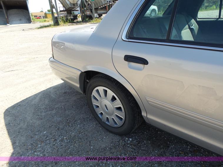 image for item L6164 2011 Ford Crown Victoria Police Interceptor