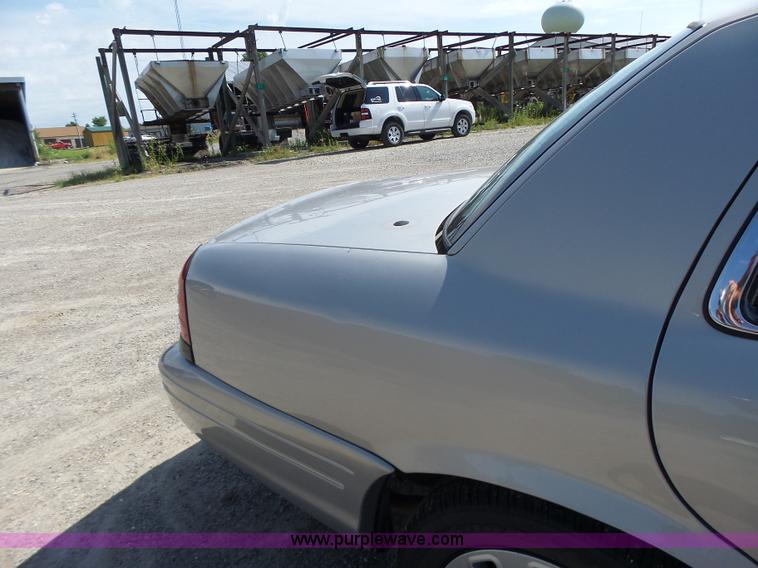 image for item L6164 2011 Ford Crown Victoria Police Interceptor