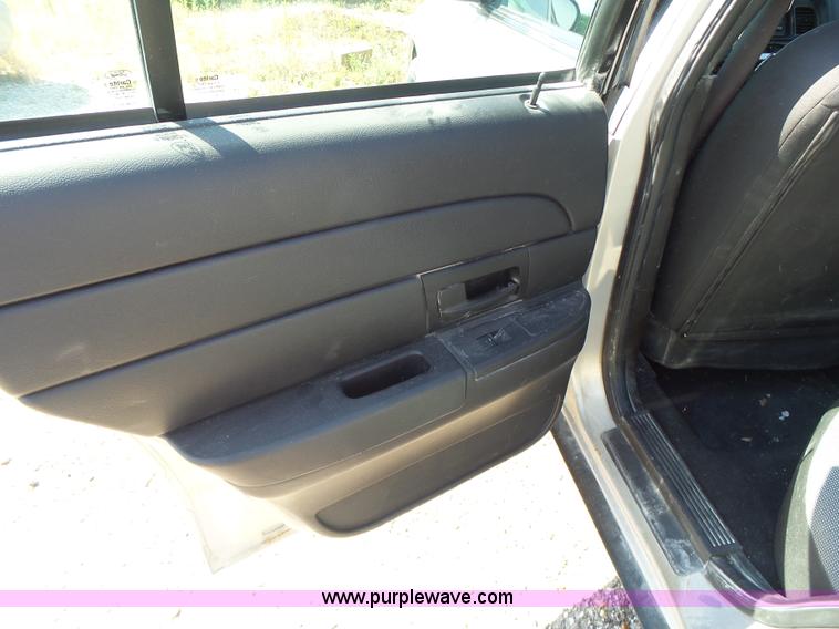 image for item L6164 2011 Ford Crown Victoria Police Interceptor