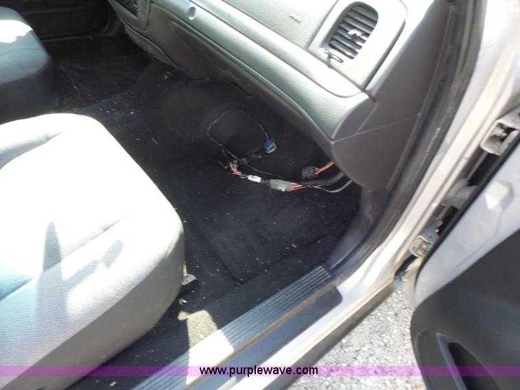 image for item L6164 2011 Ford Crown Victoria Police Interceptor