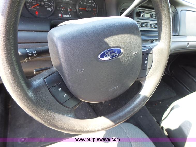image for item L6164 2011 Ford Crown Victoria Police Interceptor