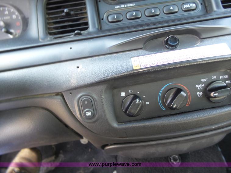 image for item L6164 2011 Ford Crown Victoria Police Interceptor