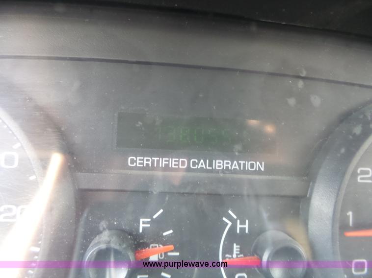 image for item L6164 2011 Ford Crown Victoria Police Interceptor