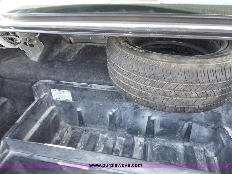 image for item L6164 2011 Ford Crown Victoria Police Interceptor