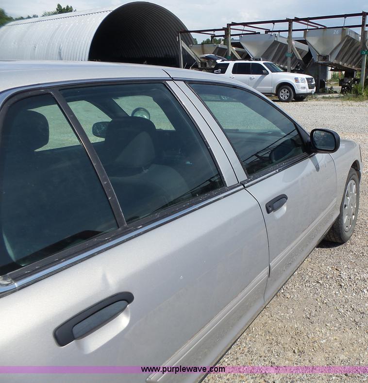 image for item L6165 2010 Ford Crown Victoria Police Interceptor