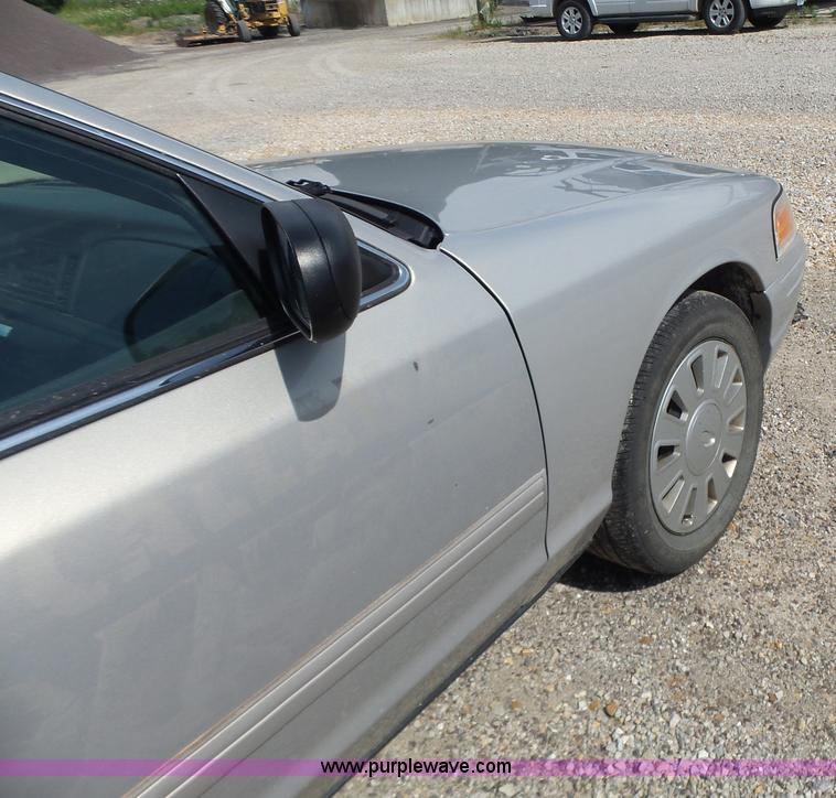 image for item L6165 2010 Ford Crown Victoria Police Interceptor