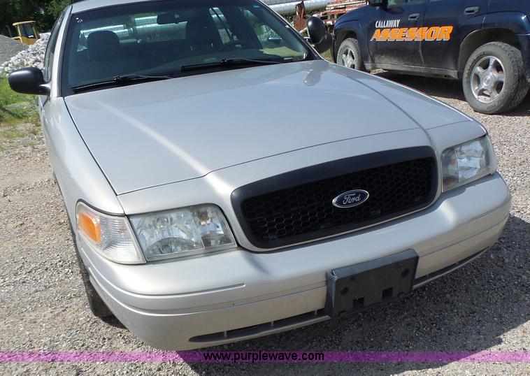 image for item L6165 2010 Ford Crown Victoria Police Interceptor