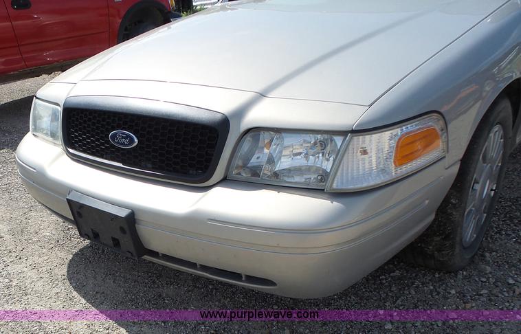 image for item L6165 2010 Ford Crown Victoria Police Interceptor