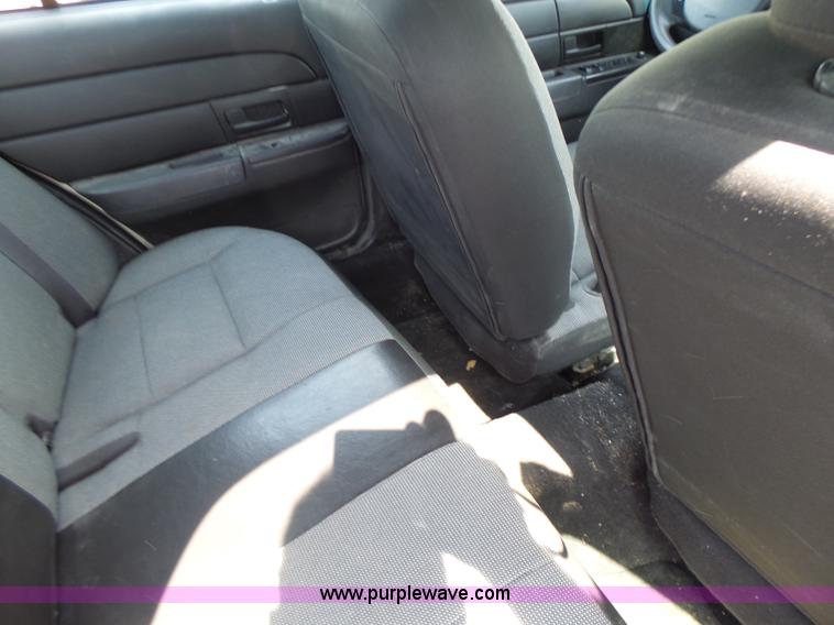 image for item L6165 2010 Ford Crown Victoria Police Interceptor