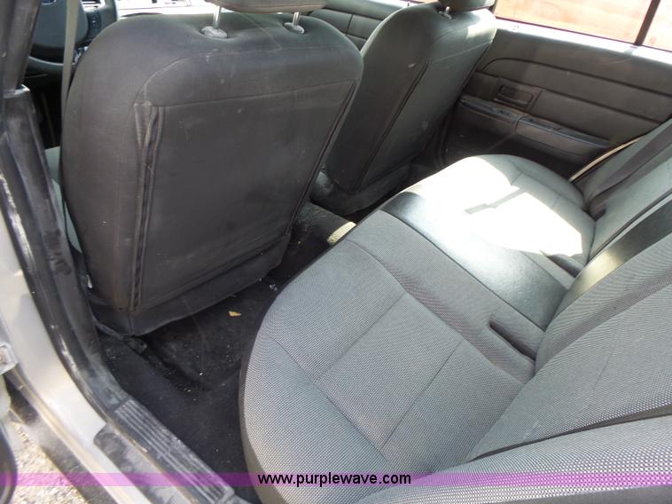 image for item L6165 2010 Ford Crown Victoria Police Interceptor