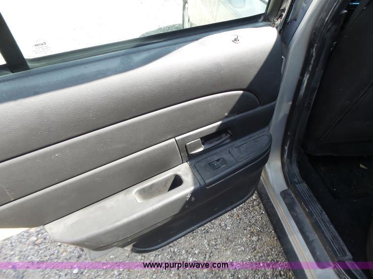 image for item L6165 2010 Ford Crown Victoria Police Interceptor