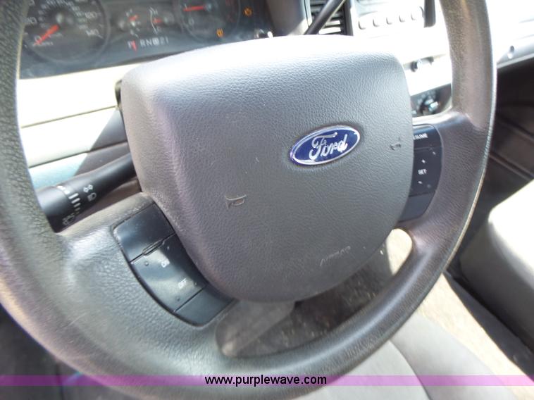 image for item L6165 2010 Ford Crown Victoria Police Interceptor