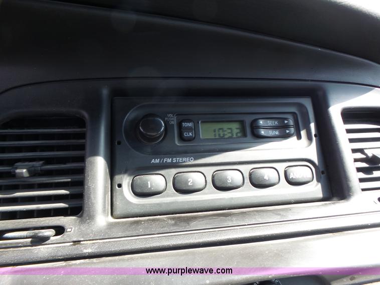 image for item L6165 2010 Ford Crown Victoria Police Interceptor