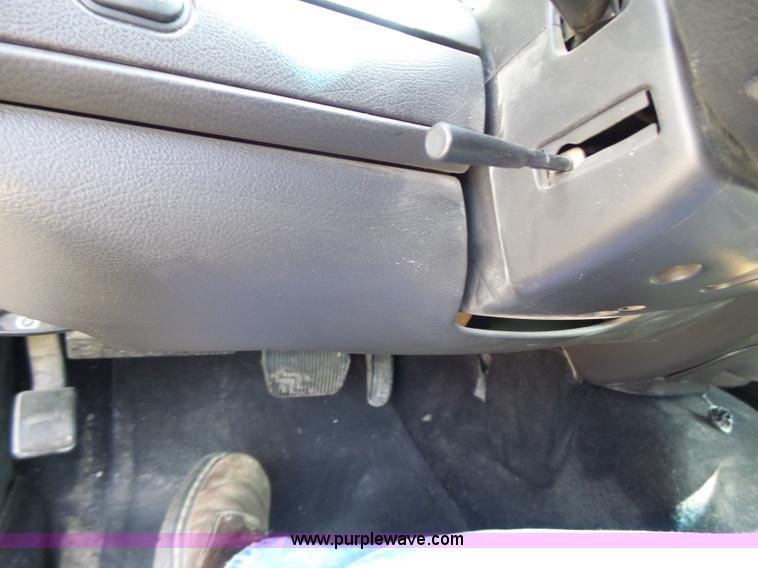 image for item L6165 2010 Ford Crown Victoria Police Interceptor