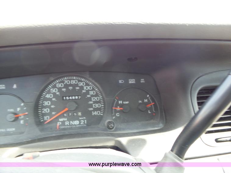 image for item L6166 2005 Ford Crown Victoria Police Interceptor