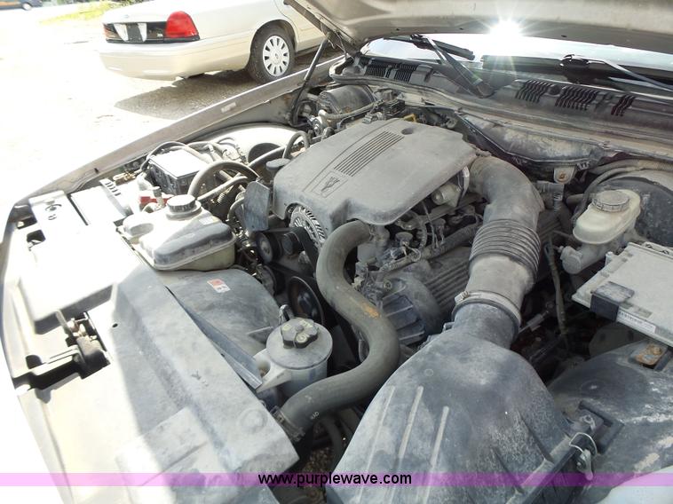 image for item L6166 2005 Ford Crown Victoria Police Interceptor