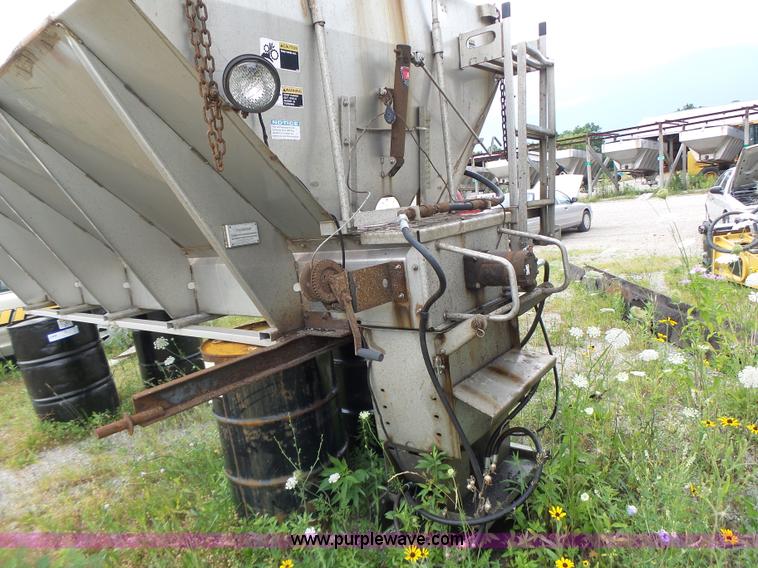 image for item L6167 Henderson stainless steel spreader