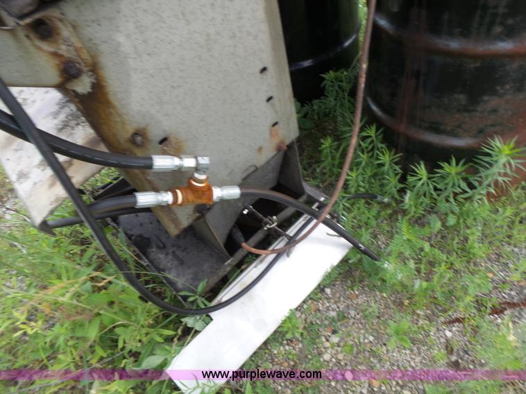 image for item L6167 Henderson stainless steel spreader